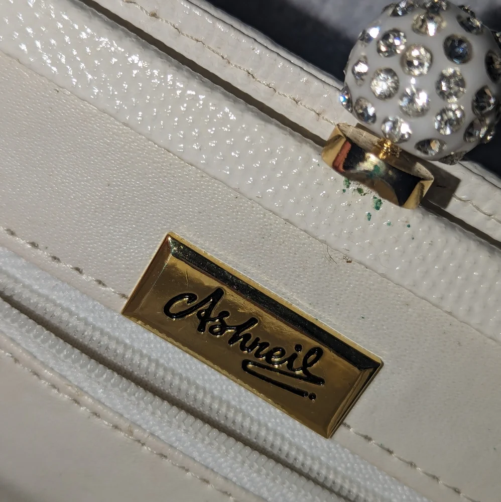 Vintage Ashneil snakeskin pattern bag . - Picture 9 of 10